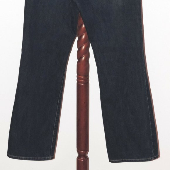 Levi's 512 Perfectly Slimming boot cut jeans - Picture 8 of 8